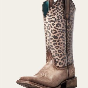 Ariat women's leopard print western boots sz 10
